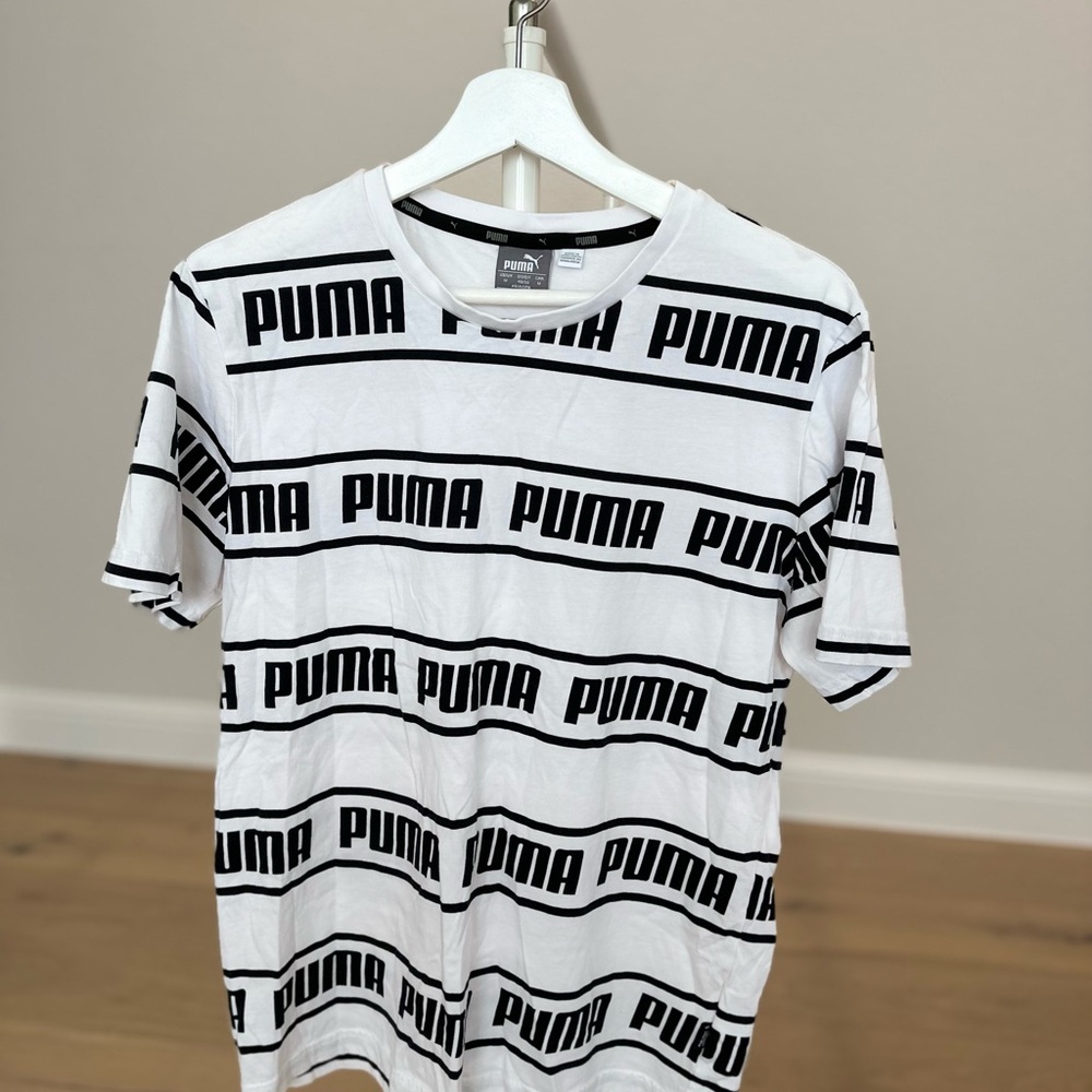 Used PUMA women short sleeve T-shirt size M
